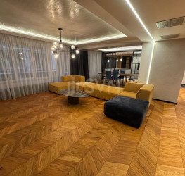 Apartament, 3 camere cu loc parcare subteran inclus Bucuresti/Herastrau