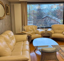 Apartament, 3 camere cu loc parcare subteran inclus Bucuresti/Herastrau