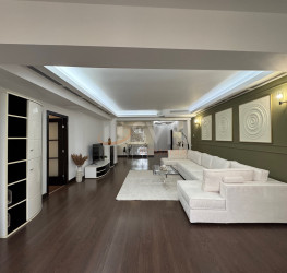 Apartament, 3 camere cu loc parcare subteran inclus Bucuresti/Herastrau