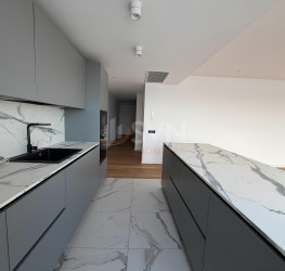 Apartament, 3 camere cu loc parcare subteran inclus Bucuresti/Herastrau