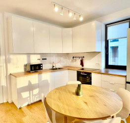 Apartament, 3 camere cu loc parcare subteran inclus Bucuresti/Herastrau