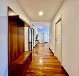 Apartament, 3 camere cu loc parcare subteran inclus Bucuresti/Herastrau