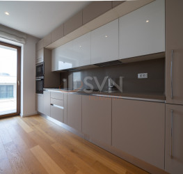 Apartament, 3 camere cu loc parcare subteran inclus Bucuresti/Herastrau