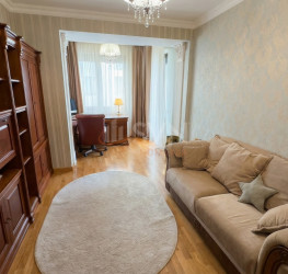Apartament, 3 camere cu loc parcare subteran inclus Bucuresti/Herastrau