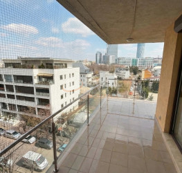 Apartament, 3 camere cu loc parcare subteran inclus Bucuresti/Herastrau