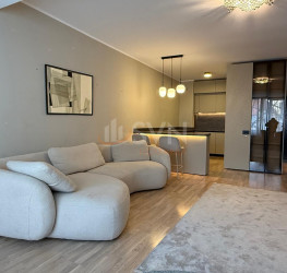 Apartament, 3 rooms, 115 mp Bucuresti/Herastrau