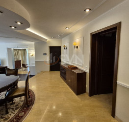 Apartament, 3 rooms, 140 mp Bucuresti/Primaverii