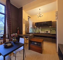 Apartament, 3 rooms, 80 mp Bucuresti/Calea Victoriei