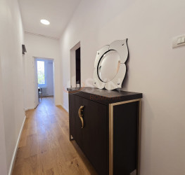 Apartament, 3 rooms, 80 mp Bucuresti/Calea Victoriei