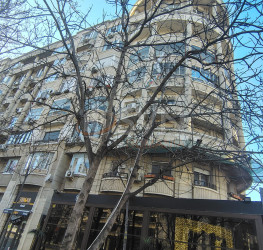 Apartament, 3 rooms, 83 mp Bucuresti/Alba Iulia