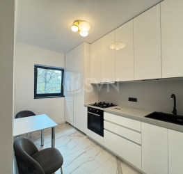 Apartament, 3 rooms, 90 mp Bucuresti/Primaverii