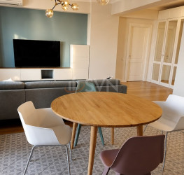 Apartament, 3 rooms, 95 mp Bucuresti/P-ta Victoriei