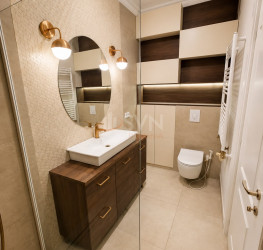 Apartament, 3 rooms, 95 mp Bucuresti/P-ta Victoriei