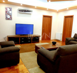 Apartament, 3 rooms, 98.75 mp Bucuresti/Herastrau