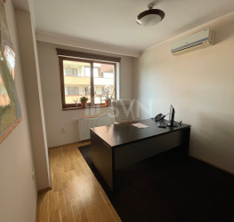 Apartament, 3 rooms with outdoor parking included Bucuresti/Baneasa