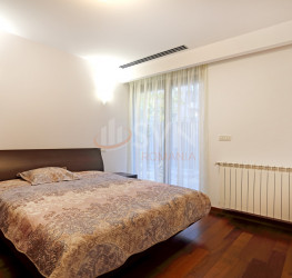 Apartament, 3 rooms with outdoor parking included Bucuresti/Primaverii