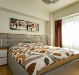 Apartament, 3 rooms with outdoor parking included Bucuresti/Calea Victoriei