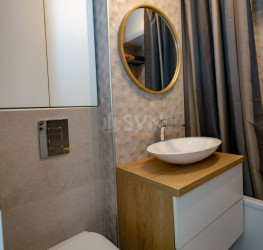 Apartament, 3 rooms with outdoor parking included Bucuresti/Calea Victoriei