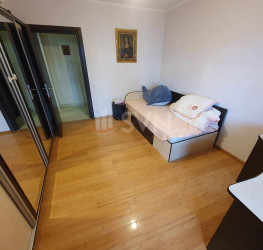 Apartament, 3 rooms with outdoor parking included Bucuresti/Piata Unirii (s3)