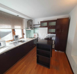 Apartament, 3 rooms with outdoor parking included Bucuresti/Floreasca