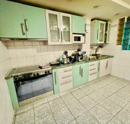 Apartament, 3 rooms with outdoor parking included Bucuresti/Vitan