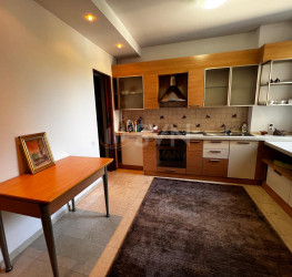 Apartament, 3 rooms with outdoor parking included Bucuresti/Primaverii