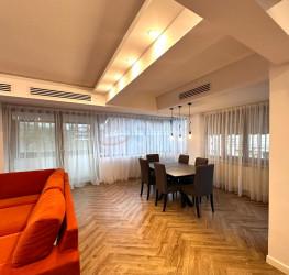 Apartament, 3 rooms with outdoor parking included Bucuresti/Floreasca