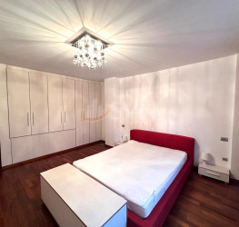 Apartament, 3 rooms with outdoor parking included Bucuresti/Floreasca