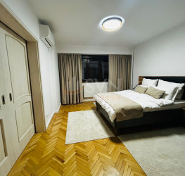 Apartament, 3 rooms with outdoor parking included Bucuresti/Piata Unirii (s3)