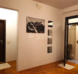 Apartament, 3 rooms with outdoor parking included Bucuresti/Calea Victoriei