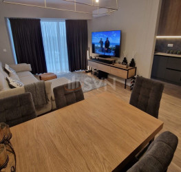 Apartament, 3 rooms with outdoor parking included Bucuresti/Straulesti