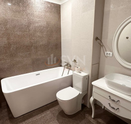 Apartament, 3 rooms with outdoor parking included Bucuresti/Pipera