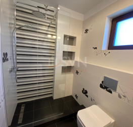 Apartament, 3 rooms with outdoor parking included Bucuresti/Sisesti