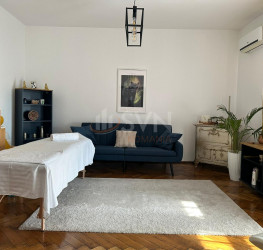 Apartament, 3 rooms with outdoor parking included Bucuresti/Arcul De Triumf