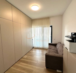 Apartament, 3 rooms with outdoor parking included Bucuresti/Pipera