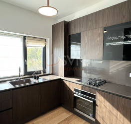 Apartament, 3 rooms with outdoor parking included Bucuresti/Pipera