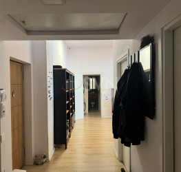 Apartament, 3 rooms with outdoor parking included Bucuresti/Fundeni