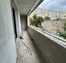 Apartament, 3 rooms with outdoor parking included Bucuresti/Stefan Cel Mare