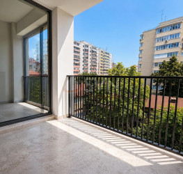 Apartament, 3 rooms with outdoor parking included Bucuresti/Stefan Cel Mare