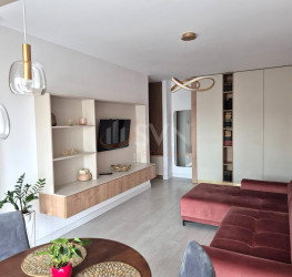 Apartament, 3 rooms with outdoor parking included Bucuresti/Herastrau