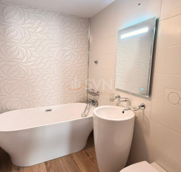 Apartament, 3 rooms with outdoor parking included Bucuresti/Lacul Tei