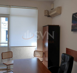 Apartament, 3 rooms with outdoor parking included Bucuresti/Piata Unirii (s3)