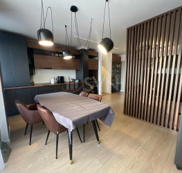 Apartament, 3 rooms with outdoor parking included Bucuresti/Cotroceni