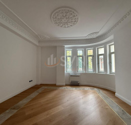 Apartament, 3 rooms with outdoor parking included Bucuresti/Aviatorilor