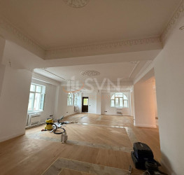 Apartament, 3 rooms with outdoor parking included Bucuresti/Aviatorilor