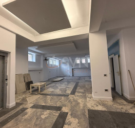 Apartament, 3 rooms with outdoor parking included Bucuresti/Aviatorilor