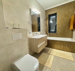 Apartament, 3 rooms with outdoor parking included Bucuresti/Straulesti