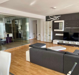 Apartament, 3 rooms with outdoor parking included Bucuresti/Barbu Vacarescu