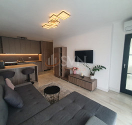 Apartament, 3 rooms with outdoor parking included Bucuresti/Piata Presei Libere