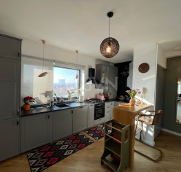 Apartament, 3 rooms with outdoor parking included Bucuresti/Pipera